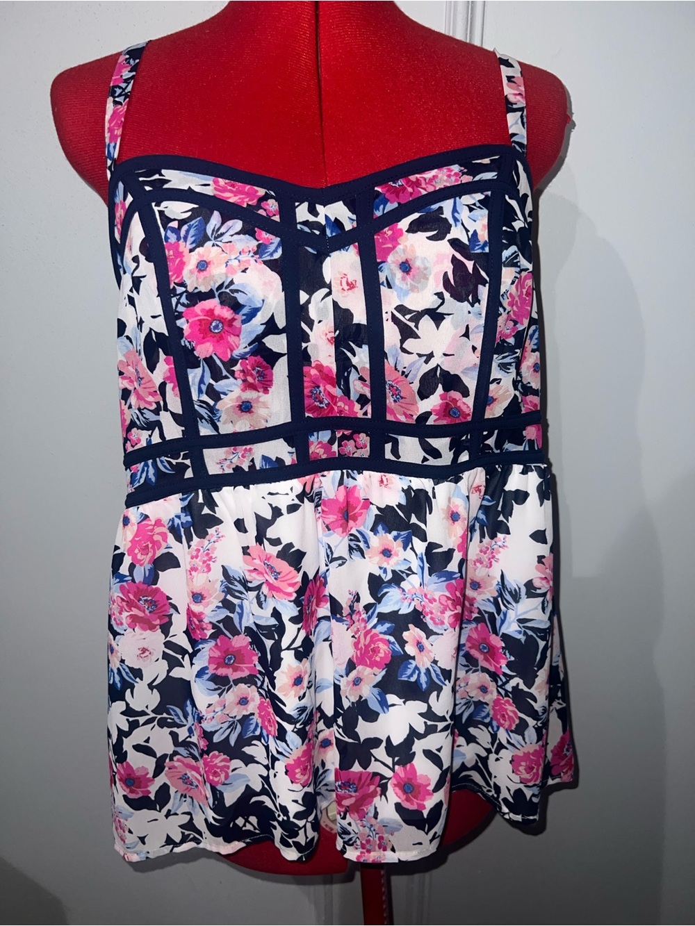 Torrid Floral Navy-Trim Pink & White Tank Top size 12 (0)
